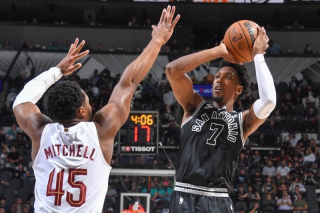 K8凯发官网、网页版登录、2025新版优化、个性化推荐、智能同步-流言真与假：湖人拒绝大交易 欧文休赛期有意火箭？