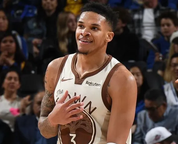 K8凯发官网、网页版登录、2025新版优化、个性化推荐、智能同步-理查德今日送出6抢断，自10年库里以来勇士新秀最佳抢断纪录